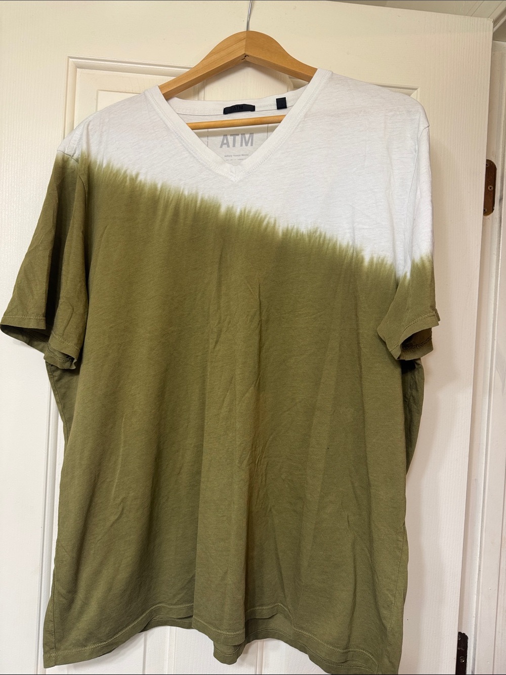 ATM Anthony Thomas Melillo White and Olive Short-Sleeve V-Neck Dip-Dye Tee